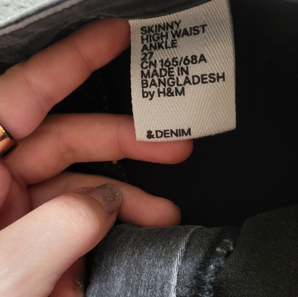 Distressed Gray Jeans - Picture 4 of 8